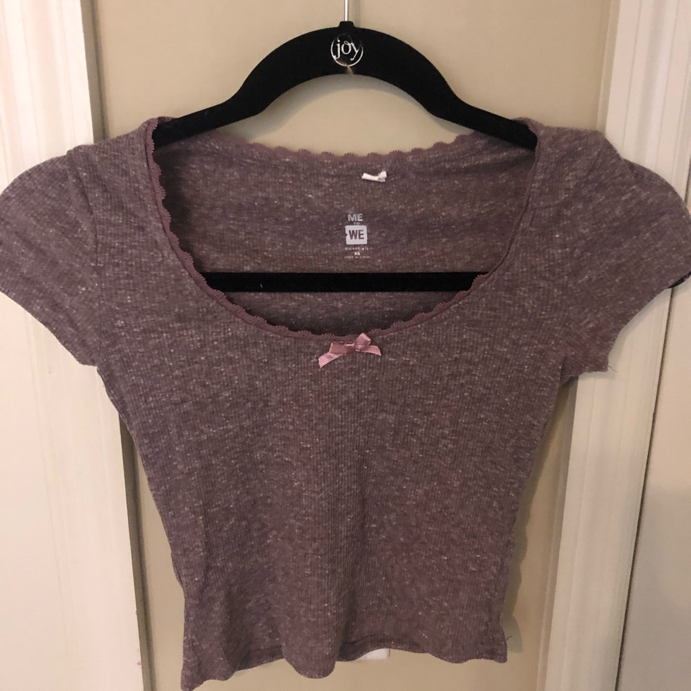 Short sleeve purple crop top
